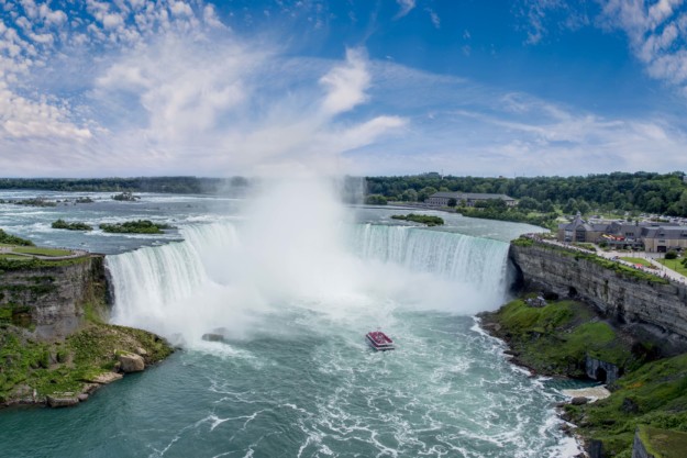 Niagara Falls boat tour