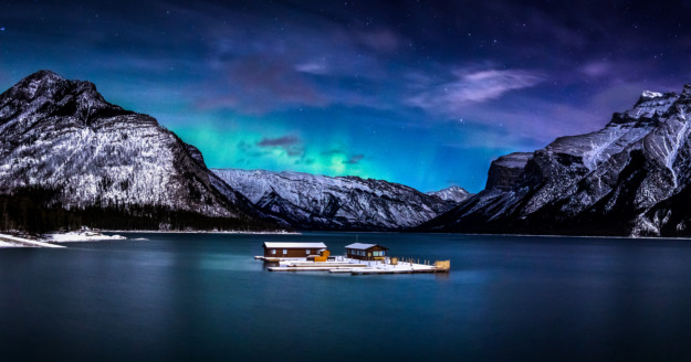 lake minnewanka