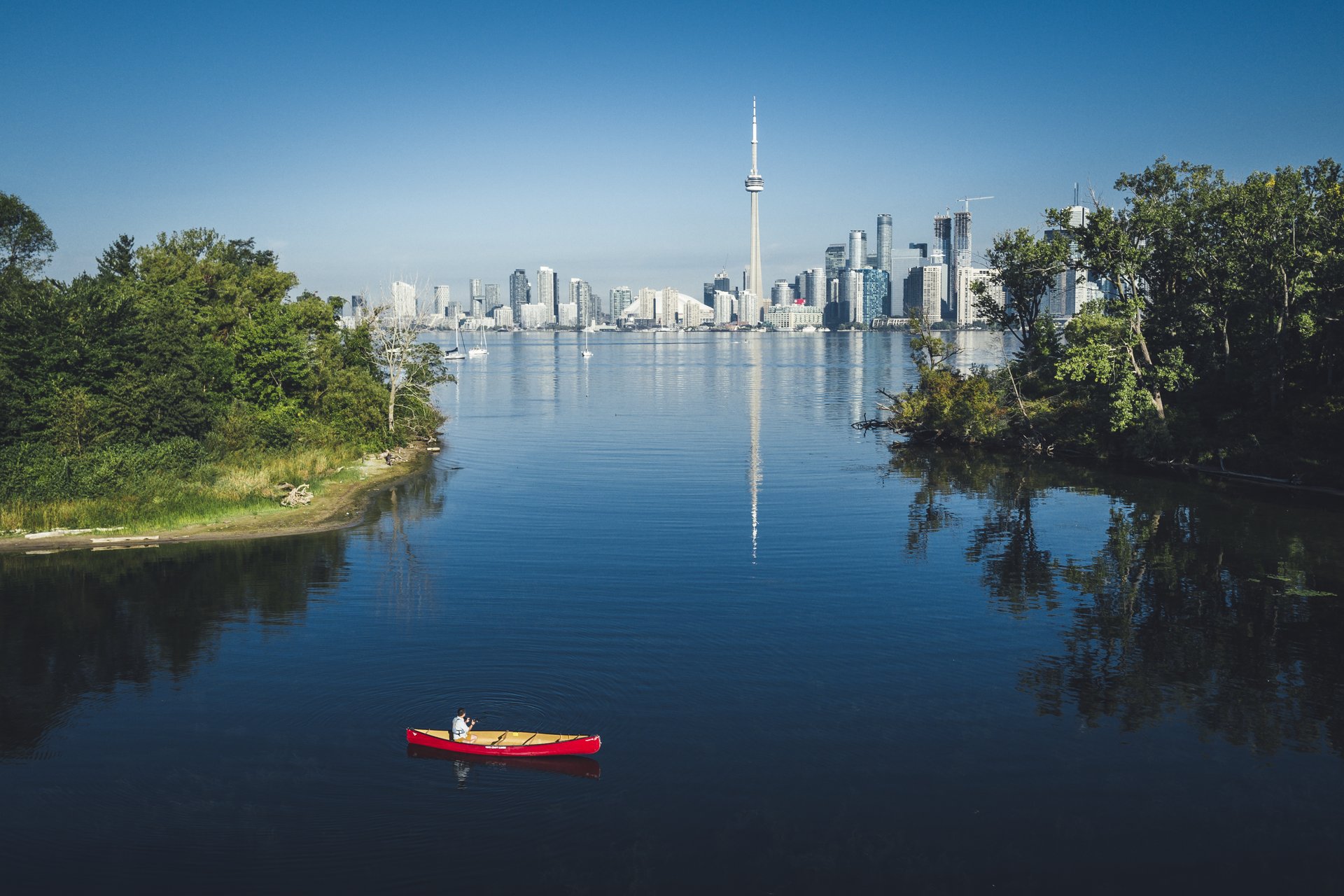 Photographing the CN Tower and Toronto's skyline