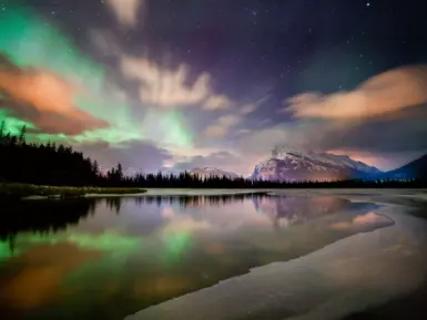 where to see the northern lights in canada