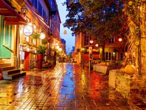 autumn_street_Old_Quebec_City.jpg