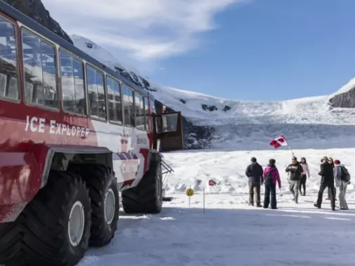 Ice_Explorer_Tour_at_Icefields_Parkway_Photocredit_Rocky_Mountaineer.jpg