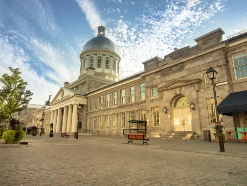 istock-1150761498_bonsecours_market_in_old_montreal-min.jpg