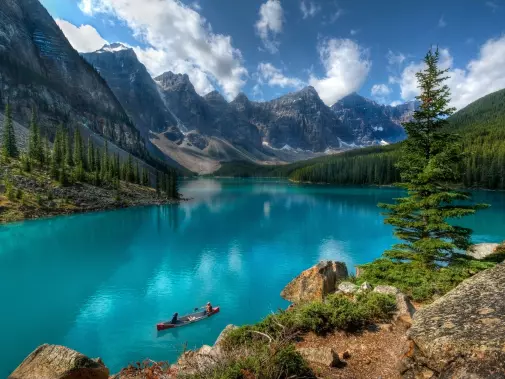 istock-176787909_boats_moraine_lake_banff_national_park_alberta.jpg