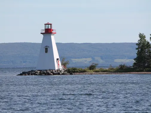 baddeck-lighthouse-2188332_1920.jpg