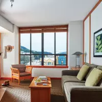 1 Bedroom Upper Floor Suite