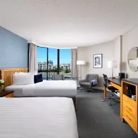 Lauren Wing Guestroom