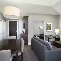 1 Bedroom Den Suite