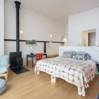 Labrador Room (1 King Bed - 1st Floor)