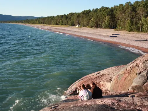 jpeg-optimizer_lake-superior-beach.jpg