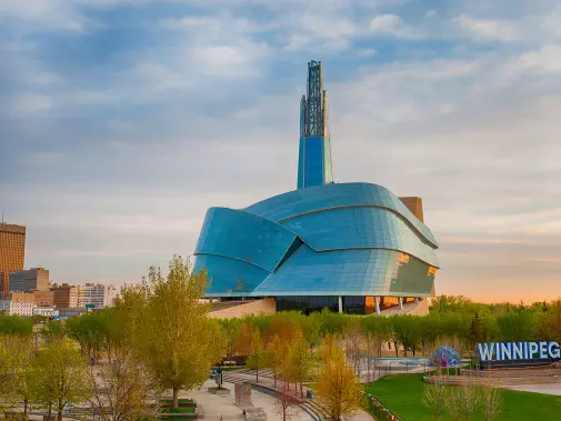 canadian-museum-for-human-rights-manitoba-credit-salvador-maniquiz.jpg