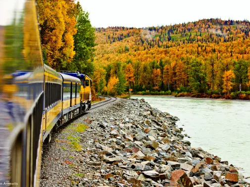 hurricane-turn-train---train--river---pc-glenn-aronwits.jpg